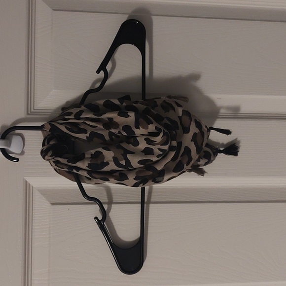 Leopard Fancy Bandana Scarf - Picture 1 of 1